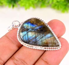 Silver Plated Brass Pear Shaped Labradorite Necklace for Women